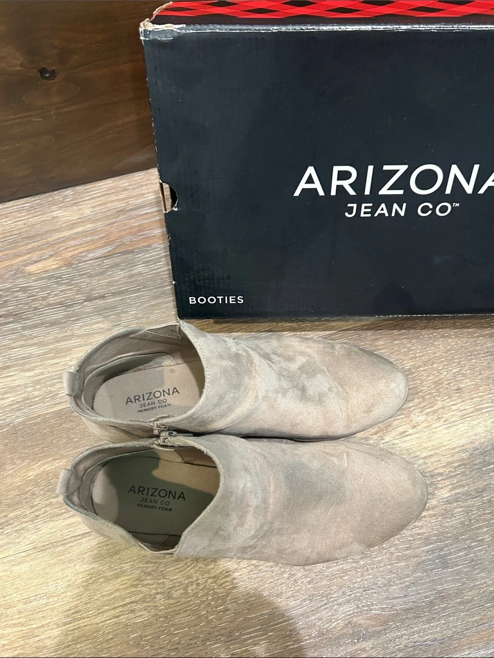 Arizona Jean Company Taupe Suede Ankle Booties - has original box - Size 9